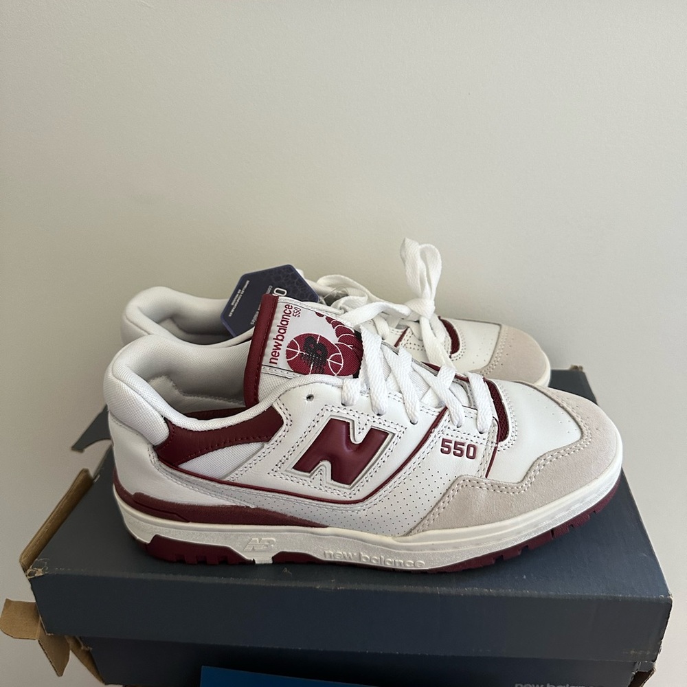 New Balance 550 White and Burgundy Sneakers men’s 6.5/womens 8